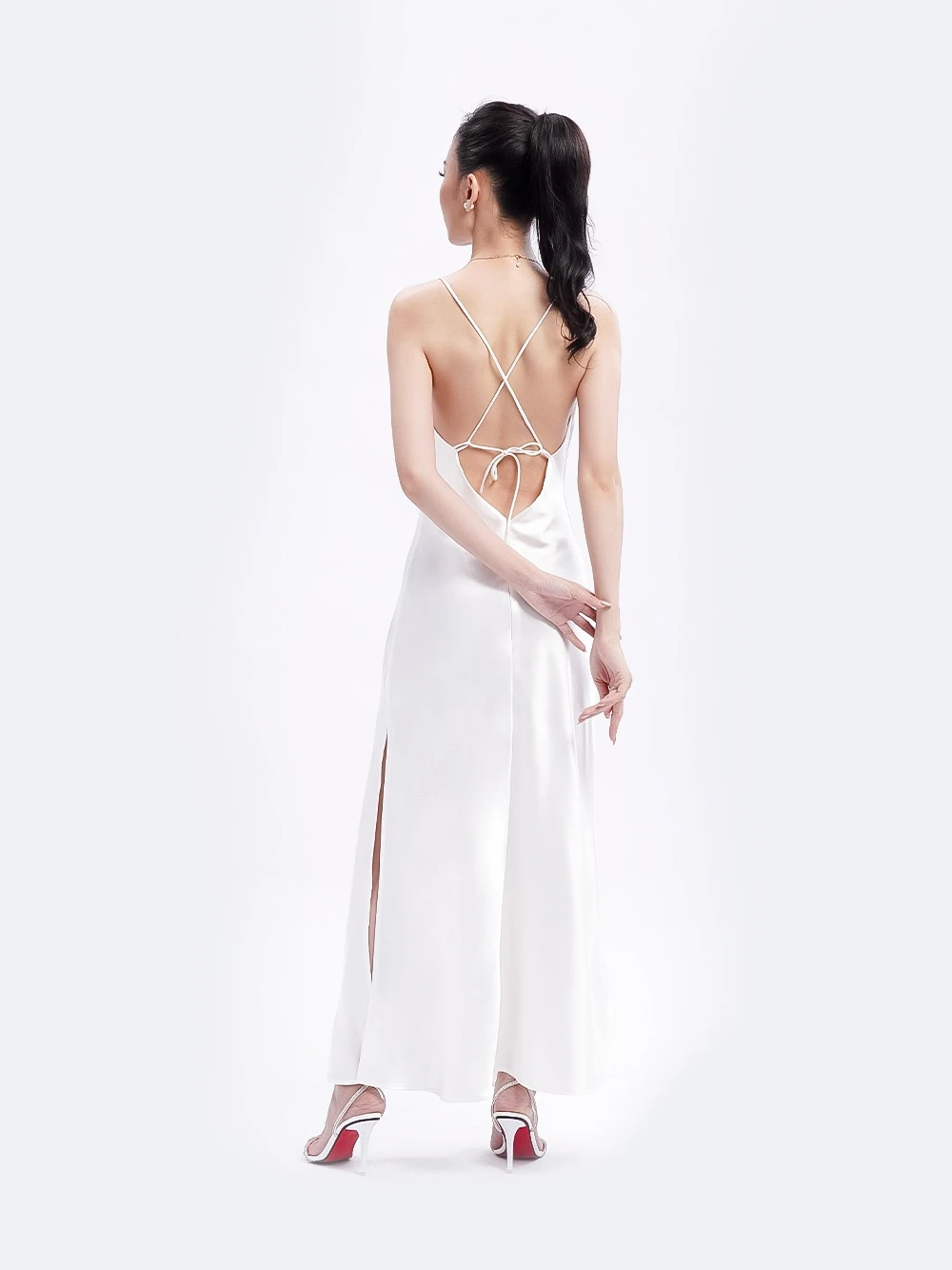 Đầm lụa buộc dây sau lưng Adela Dress – Lụa Là, màu trắng – ảnh 14
