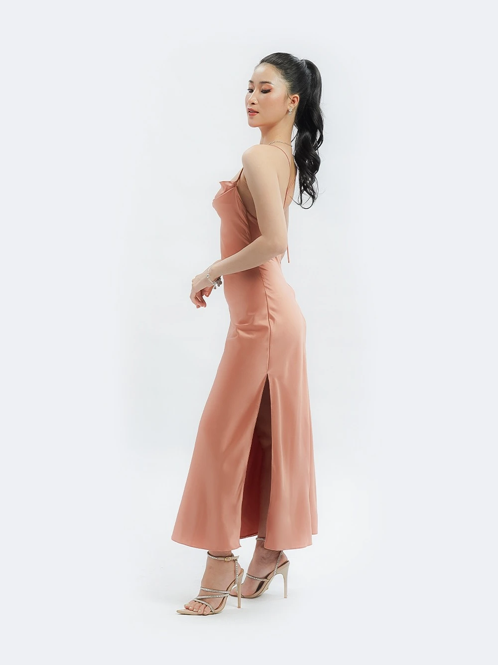 Đầm lụa buộc dây sau lưng Adela Dress – Lụa Là – ảnh 19