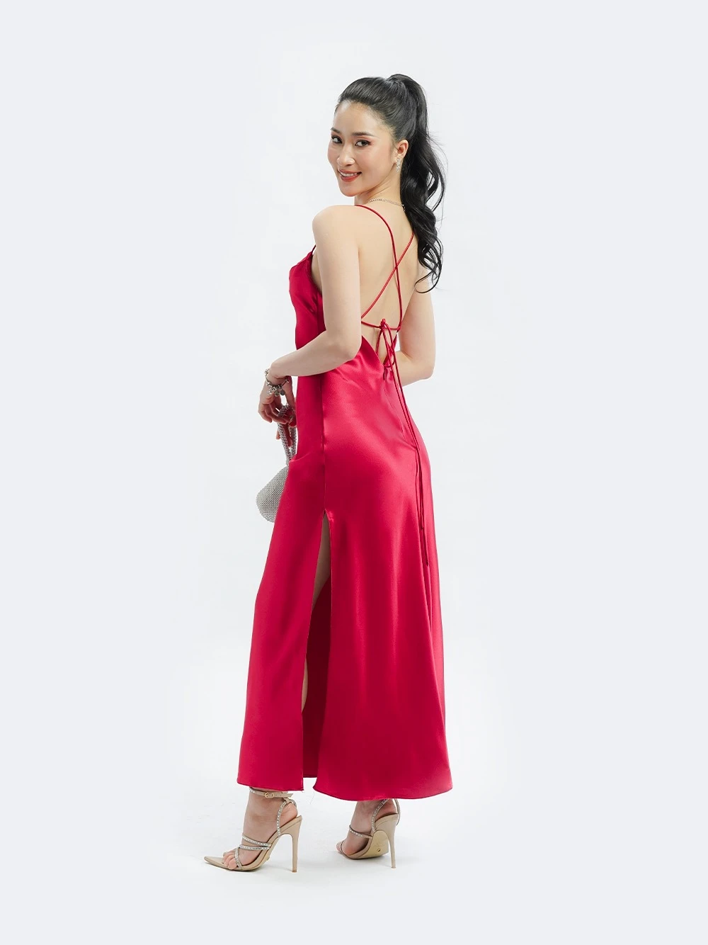 Đầm lụa buộc dây sau lưng Adela Dress – Lụa Là, màu đỏ – ảnh 30