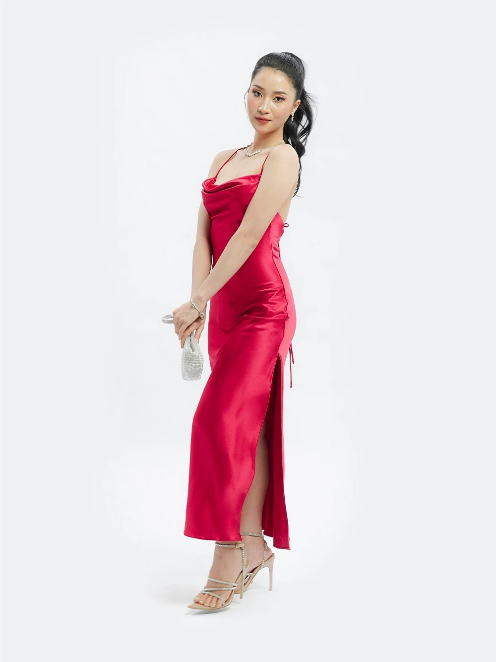 Đầm lụa buộc dây sau lưng Adela Dress – Lụa Là, màu đỏ – ảnh 32
