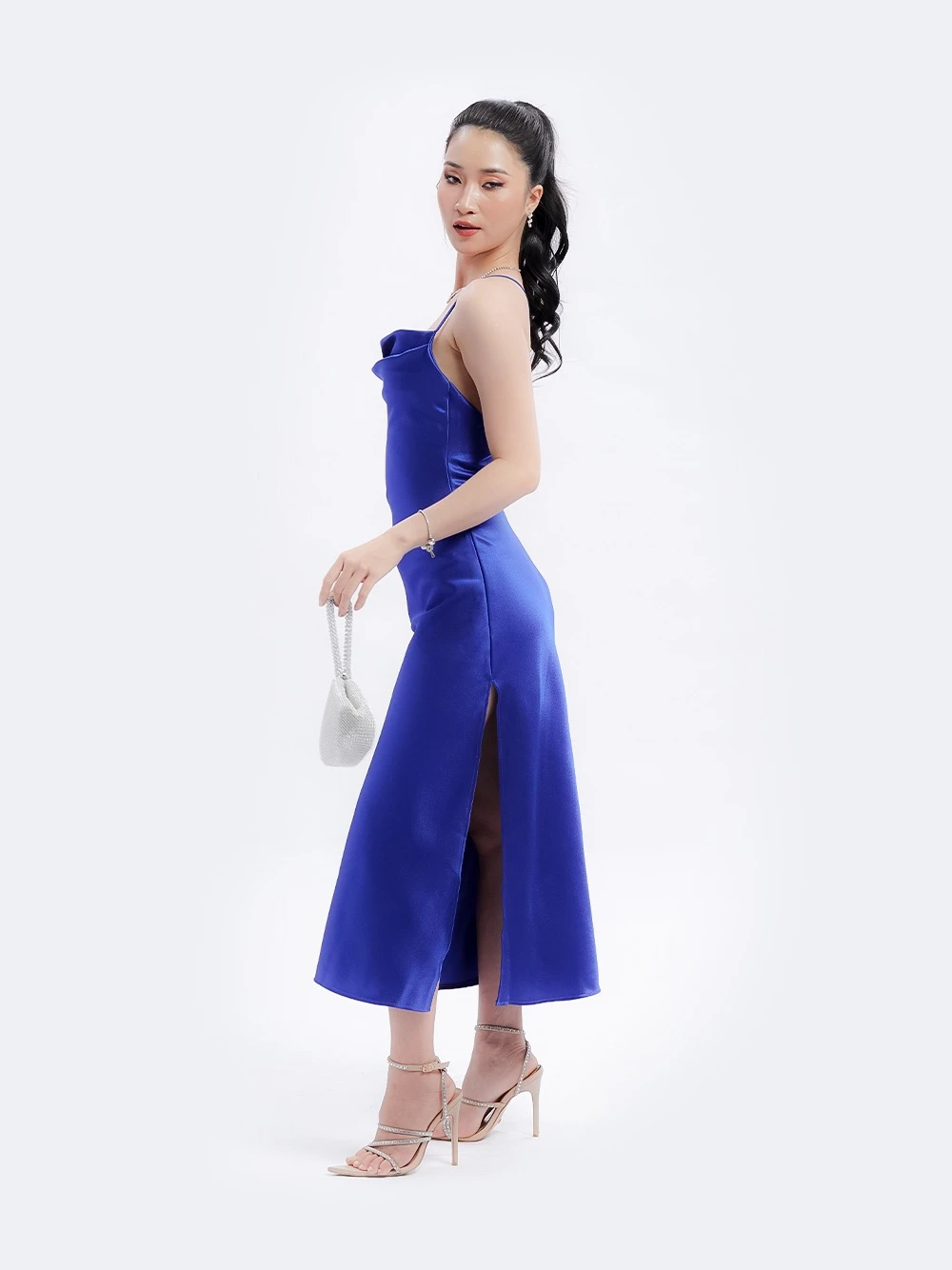 Đầm lụa buộc dây sau lưng Adela Dress – Lụa Là, màu xanh dương – ảnh 6