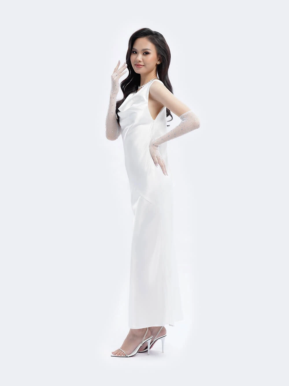 Đầm lụa cổ đổ hở lưng dáng dài dự tiệc Artemis Dress – Lụa Là, màu trắng – ảnh 2