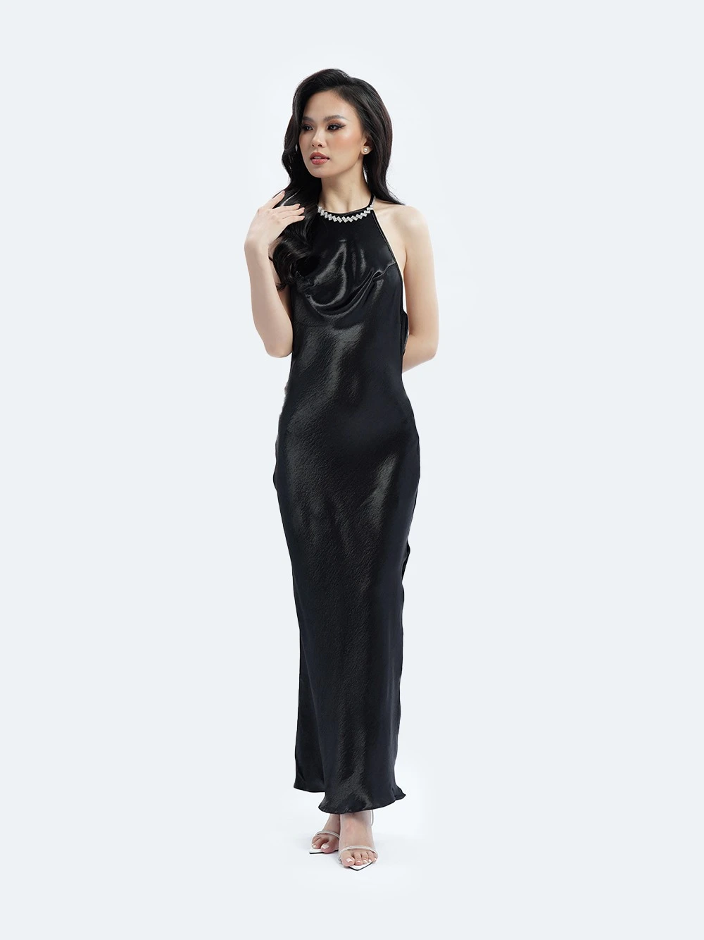 Đầm dự tiệc dáng suông dài Atina Dress – Lụa Là, màu đen – ảnh 5