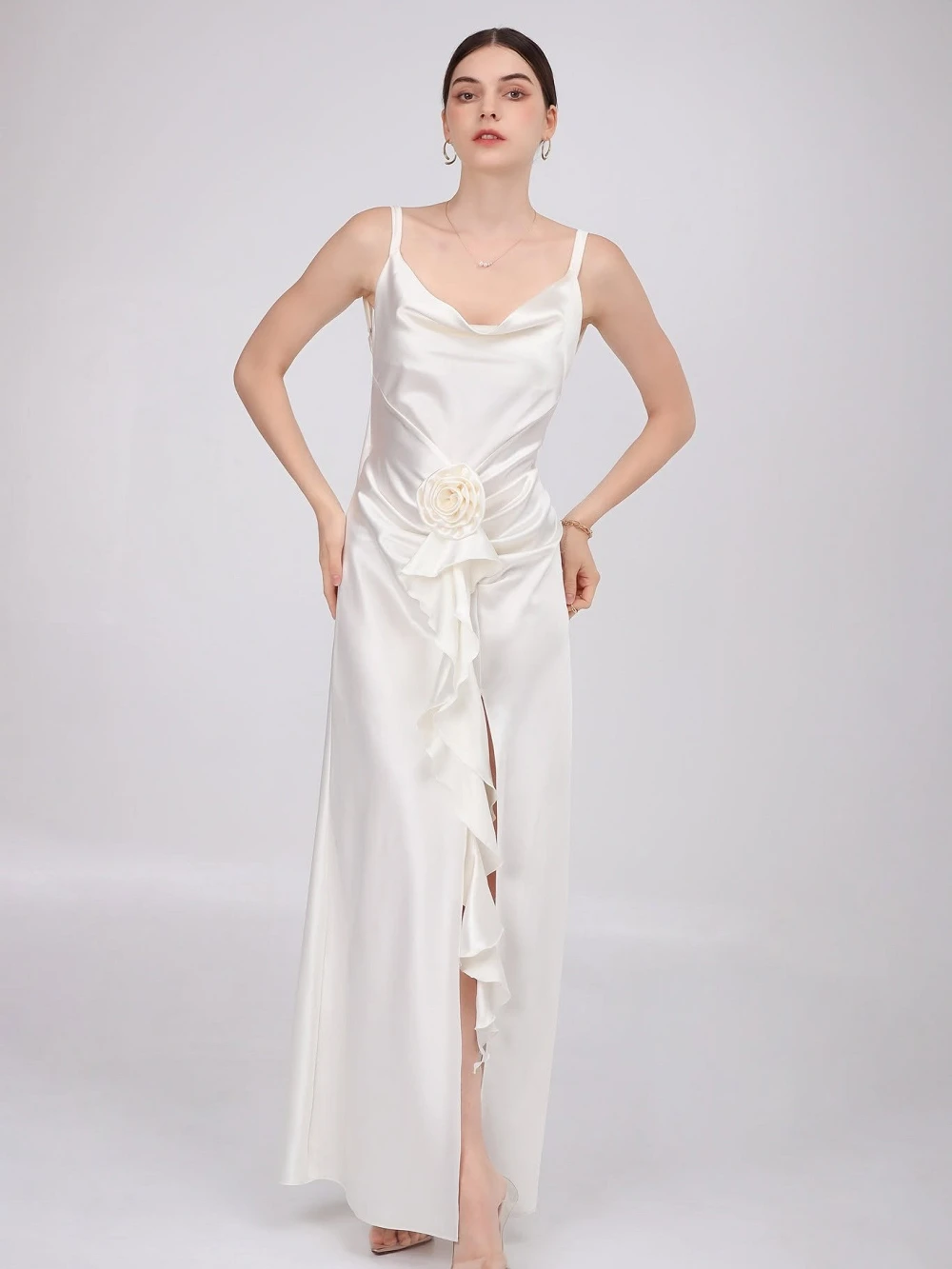 Đầm lụa hai dây bèo nhún dọc thân, xẻ tà Blanche Dress – Lụa Là, màu trắng – ảnh 2
