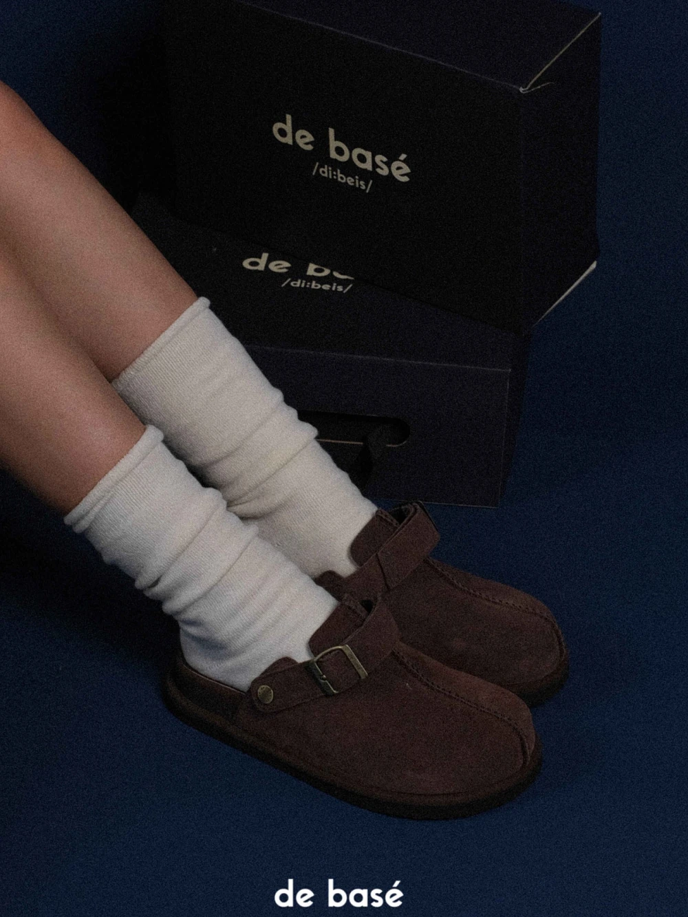 Dép Quai Cài Da Lộn Dép Quai Cài Da Lộn - De Basé Buckle Mulé – De Basé, màu choco – ảnh 2