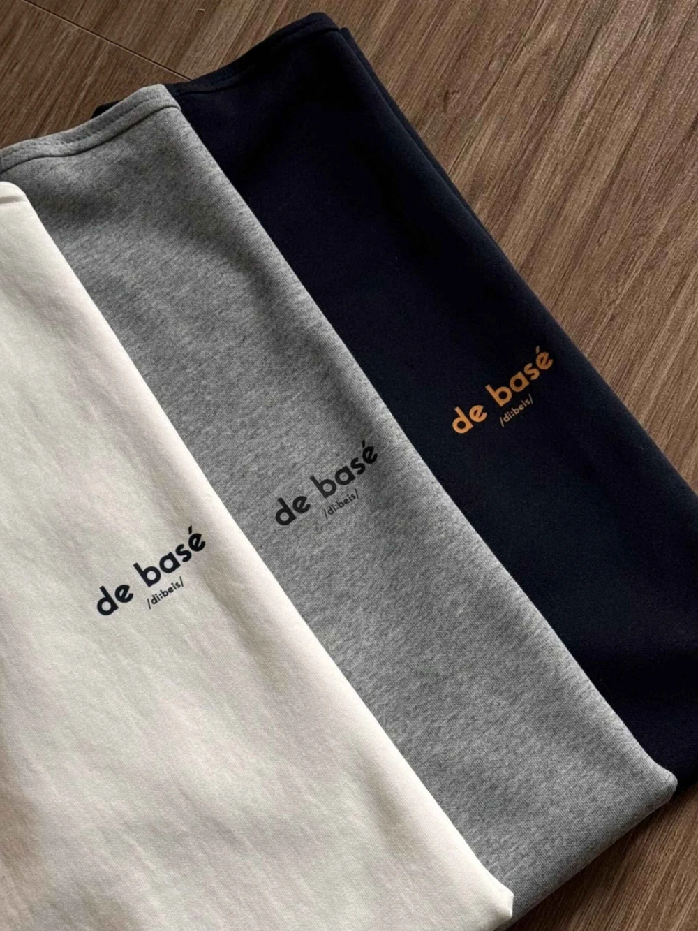 Áo Phông Logo De Basé Logo Tee - Áo Phông Logo De Basé – De Basé, màu xám – ảnh 4