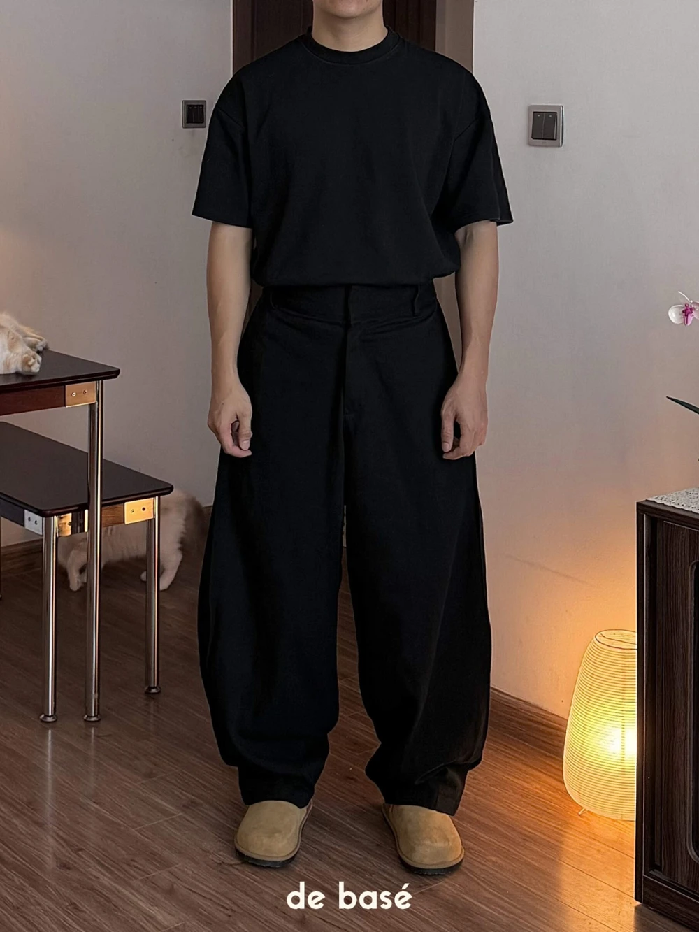 Quần KAKI Ống Rộng Xếp Li Sườn BOLD Wide-leg Kaki Pants - Quần KAKI Ống Rộng Xếp Li Sườn – De Basé, màu đen