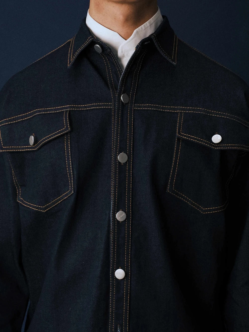 Sơ Mi Trắng Cổ Trụ Giấu Cúc BLANK Shirt - Sơ Mi Trắng Cổ Trụ Giấu Cúc – De Basé – ảnh 3