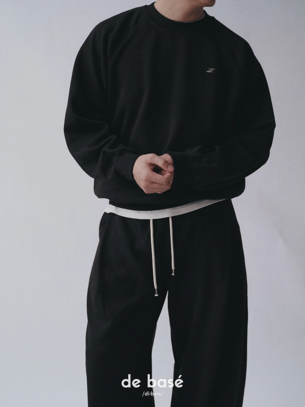 Áo Nỉ 2 Da Tay Raglan Thêu Logo Ngực SWEATSHIRT 01 - Áo Nỉ 2 Da Tay Raglan Thêu Logo Ngực – De Basé, màu đen – ảnh 8