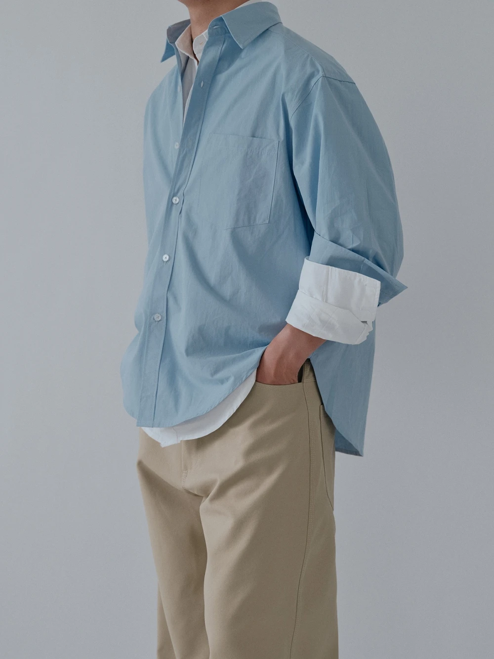 Áo Sơ Mi Cotton Thêu Logo Gáy SHIRT 02 - Áo Sơ Mi Cotton Thêu Logo Gáy – De Basé, màu xanh pastel – ảnh 7