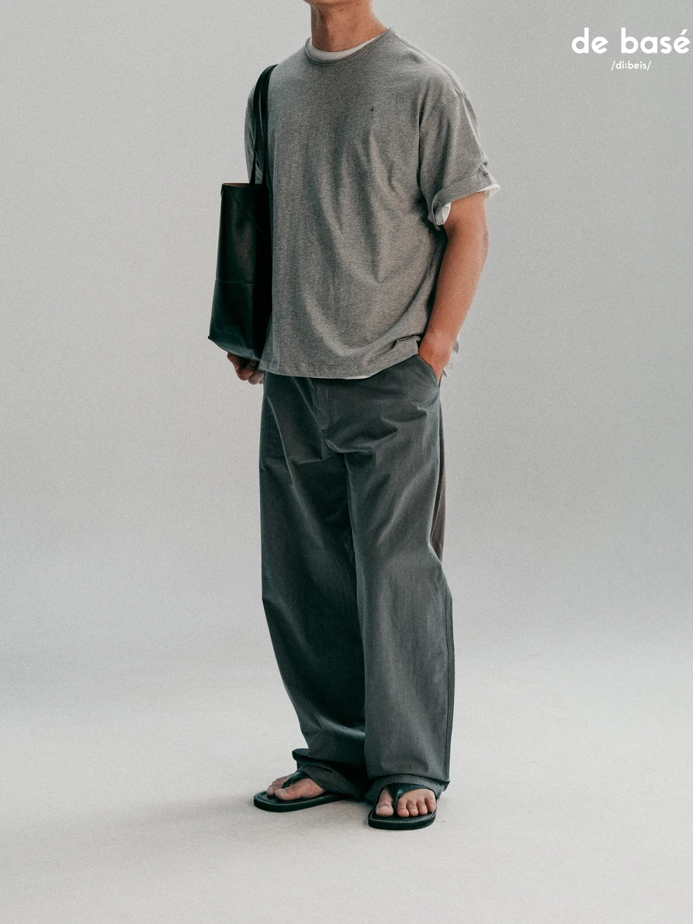 Áo Phông Xắn Tay Thêu Logo TEE 02 - Áo Phông Xắn Tay Thêu Logo – De Basé, màu xanh navy – ảnh 6