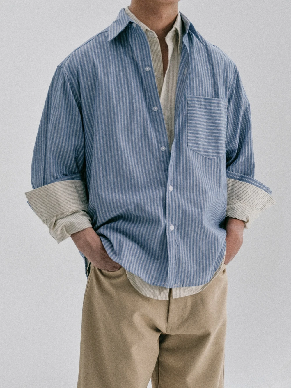 Áo Sơ Mi Kẻ Xanh Trắng Logo Thêu Gáy SHIRT 05 - Áo Sơ Mi Kẻ Xanh Trắng Logo Thêu Gáy – De Basé