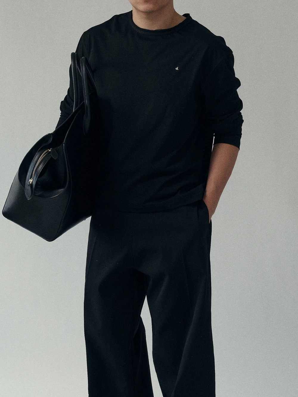 Quần Vải Đen Ống Cong Khóa Zip Sườn TROUSERS 06 - Quần Vải Đen Ống Cong Khóa Zip Sườn – De Basé – ảnh 3