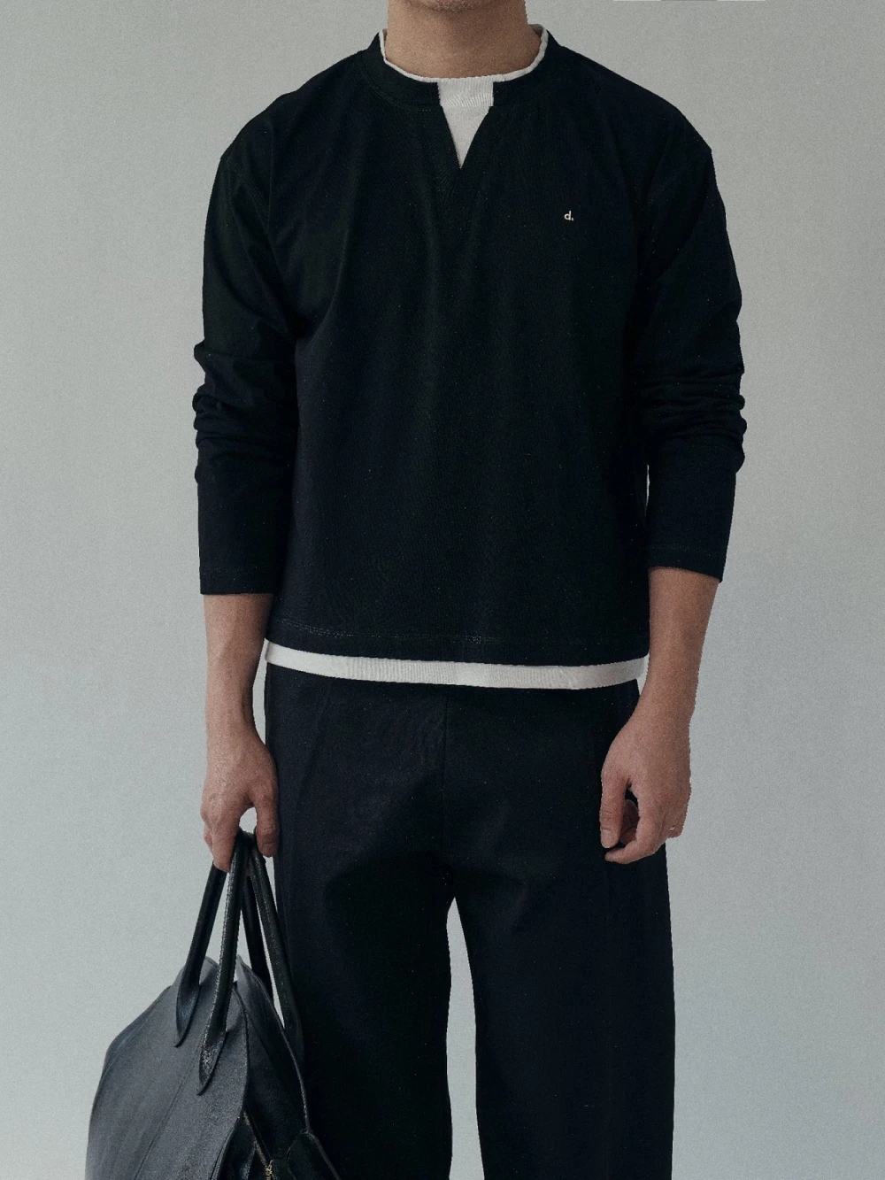 Áo Phông Dài Tay Layer Cổ, Tà áo Trắng LONG SLEEVE 05 - Áo Phông Dài Tay Layer Cổ, Tà áo Trắng – De Basé, màu đen – ảnh 3