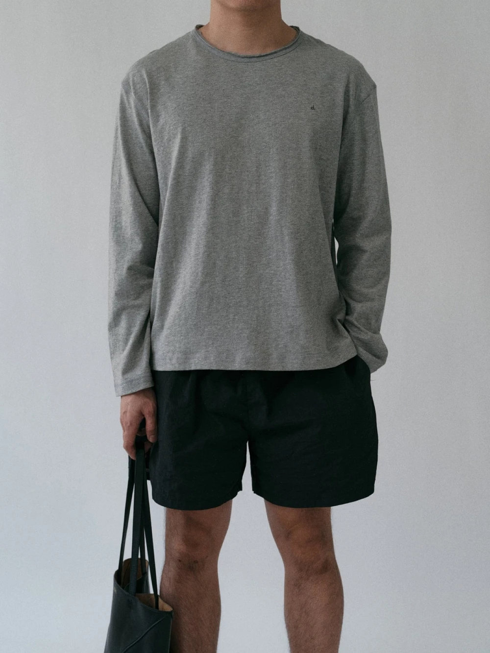 Áo Phông Dài Tay Cổ Rách LONG SLEEVE 04 - Áo Phông Dài Tay Cổ Rách – De Basé, màu xám – ảnh 4