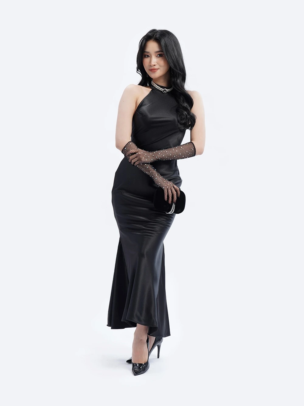 Đầm suông cổ lọ đuôi cá Demeter Dress – Lụa Là, màu đen