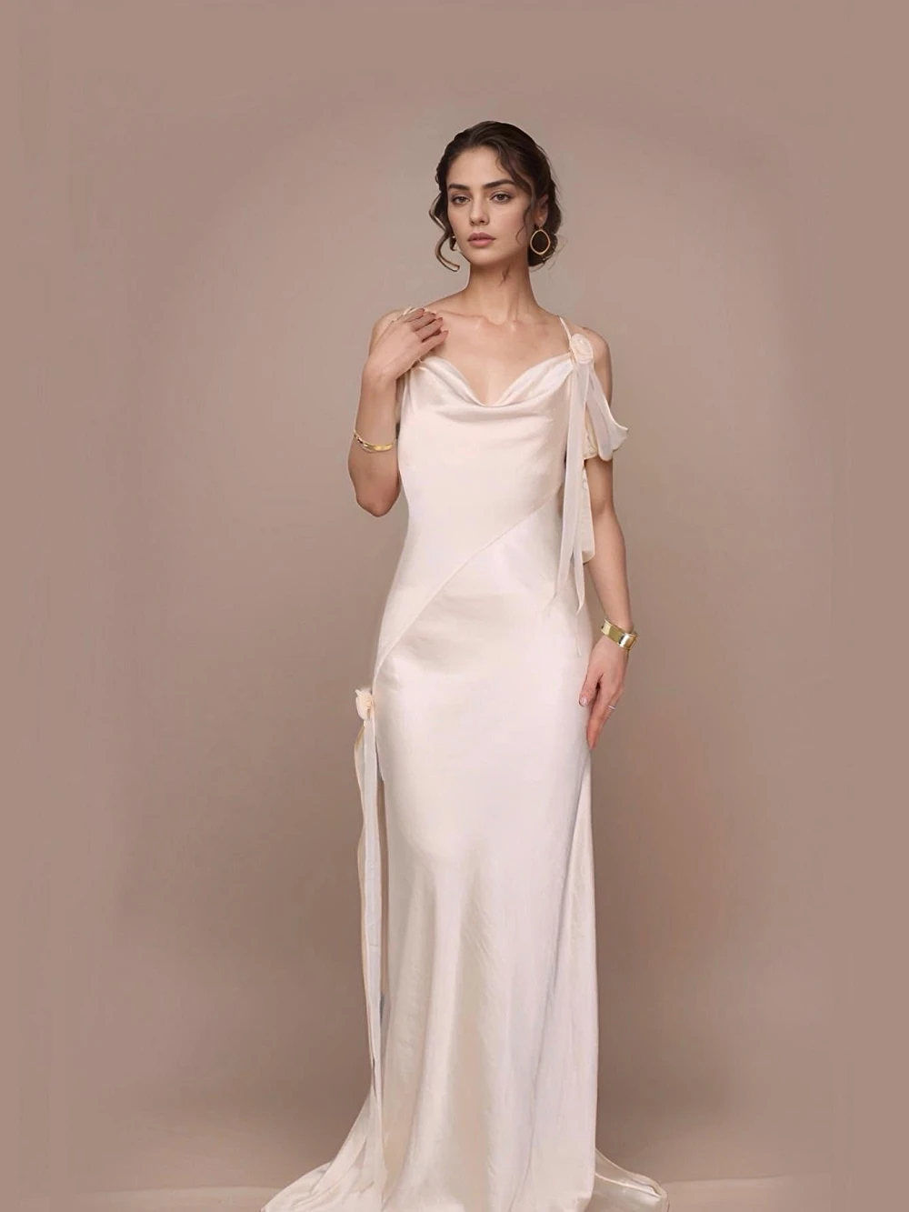 Đầm lụa cổ đổ, đính hoa lụa trên vai Fleur Dress – Lụa Là, màu hồng – ảnh 13