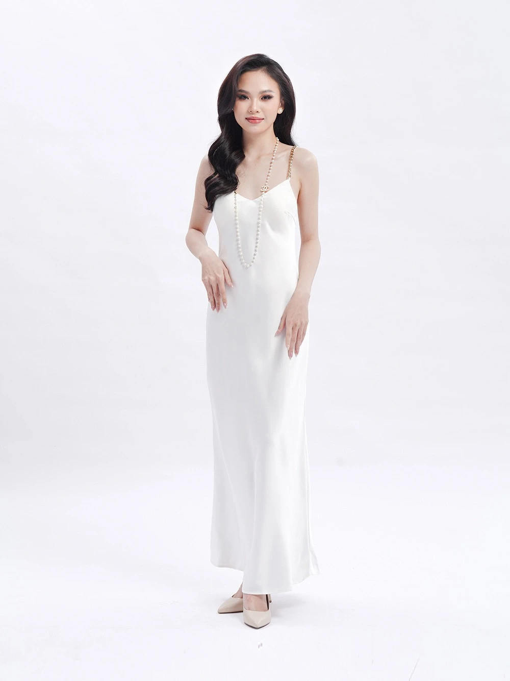 Đầm hai dây phối dây kim loại Hercule Dress – Lụa Là, màu trắng – ảnh 7
