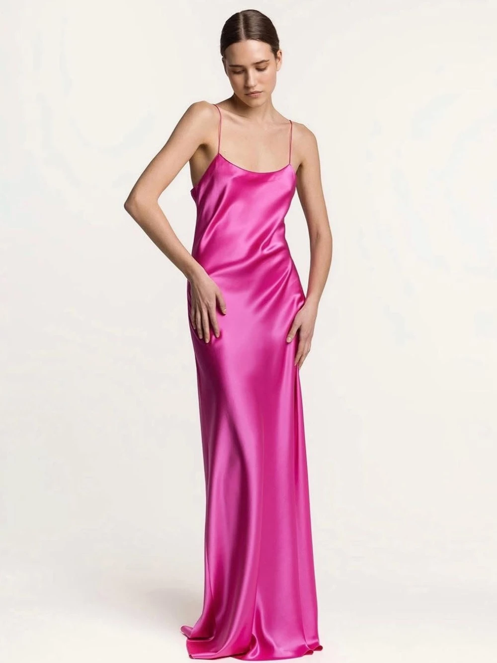 Đầm lụa hai dây cổ đổ, hở lưng, dáng suông dài Luna Dress – Lụa Là, màu hồng sen – ảnh 7