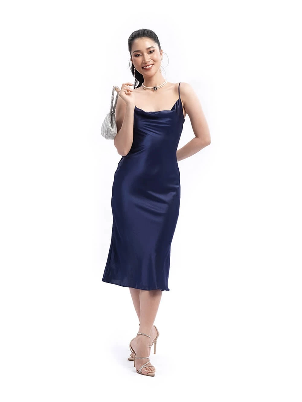 Đầm lụa body dáng dài cổ đổ Melita Dress – Lụa Là, màu xanh – ảnh 20