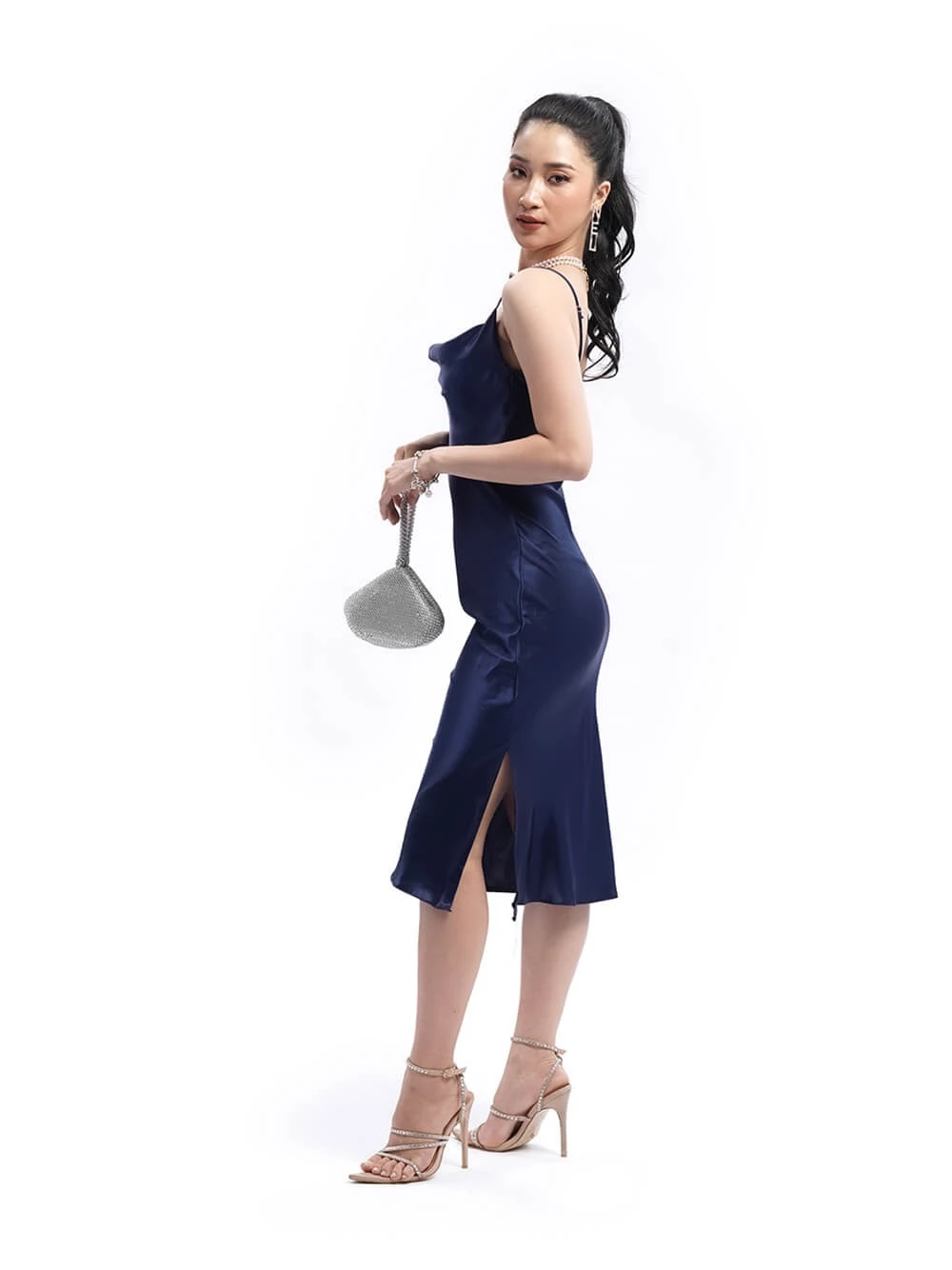 Đầm lụa body dáng dài cổ đổ Melita Dress – Lụa Là, màu xanh – ảnh 21