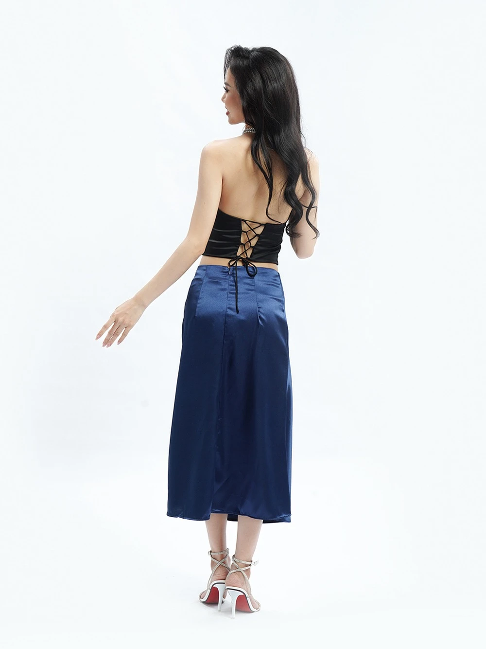 Chân váy lụa midi dáng dài qua gối Menaly Skirt – Lụa Là, màu xanh dương – ảnh 19