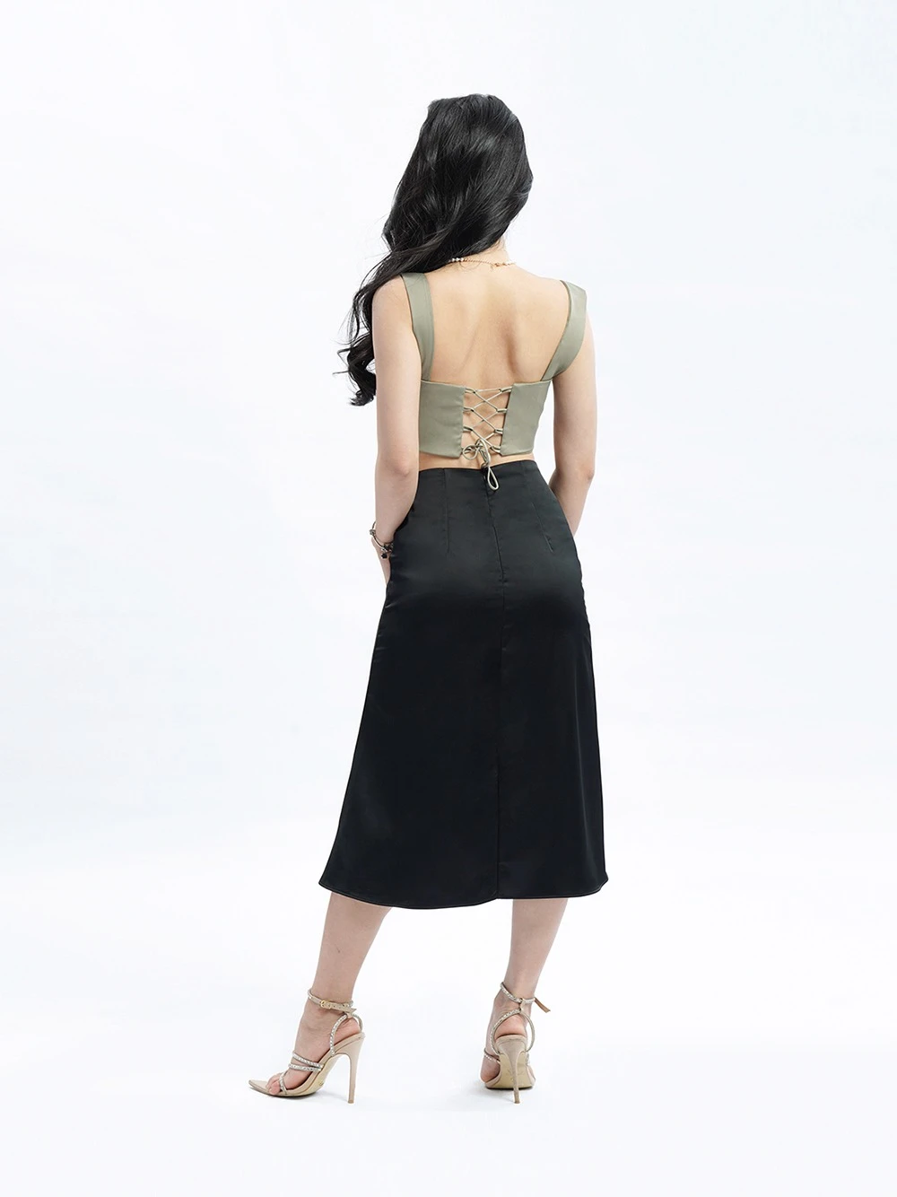 Chân váy lụa midi dáng dài qua gối Menaly Skirt – Lụa Là, màu đen – ảnh 4