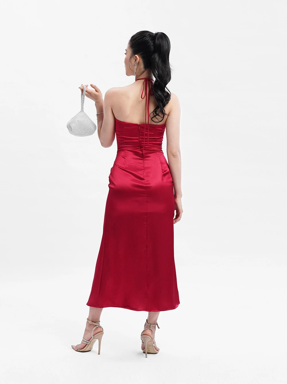 Đầm lụa dài cổ yếm chéo Nicolas Dress – Lụa Là, màu đỏ – ảnh 7