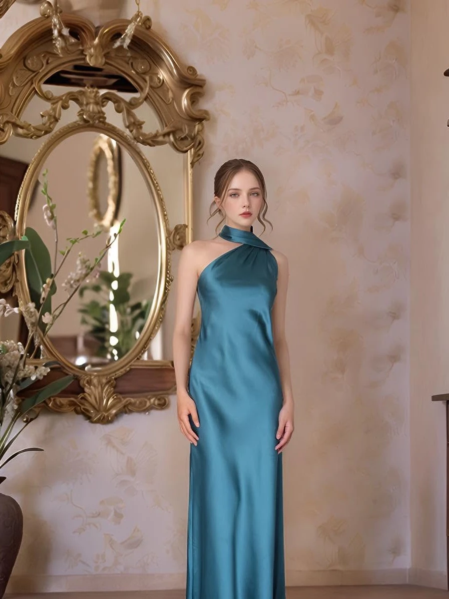 Đầm lụa cổ yếm cao, dải lụa dài buông sau lưng Selena Dress – Lụa Là, màu xanh cổ vịt – ảnh 14