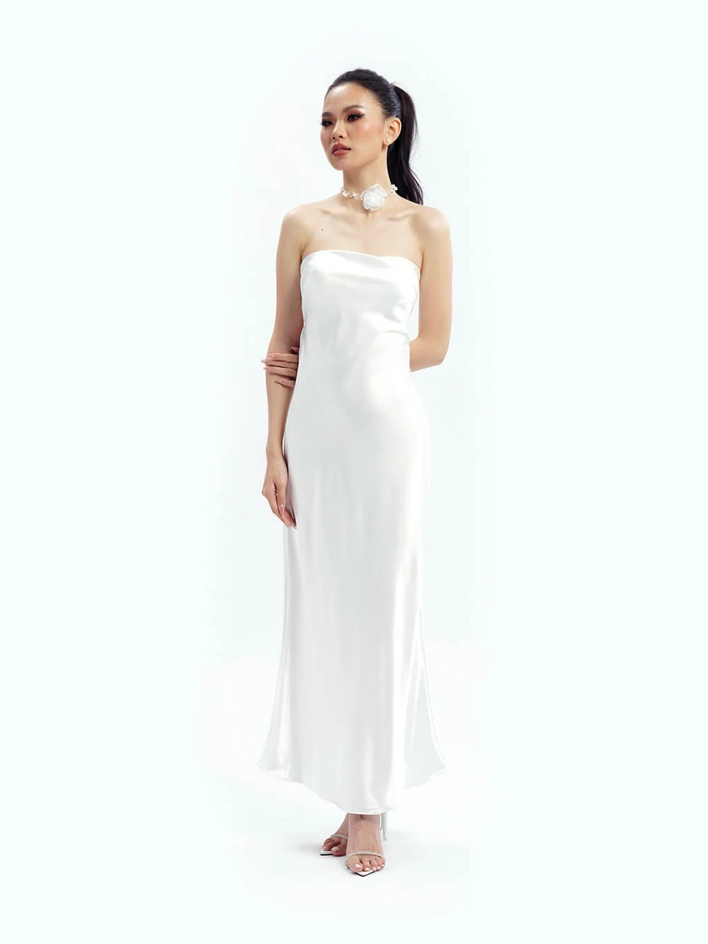 Đầm dạ hội lụa cúp ngực, lưng đổ, dáng dài Sophie Dress – Lụa Là, màu trắng – ảnh 14
