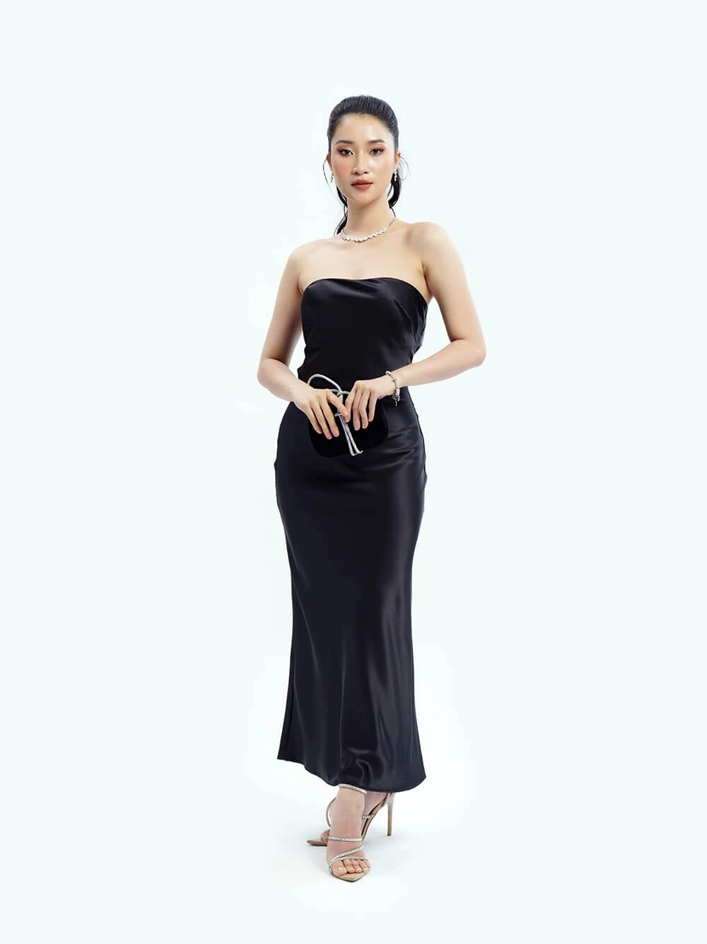 Đầm dạ hội lụa cúp ngực, lưng đổ, dáng dài Sophie Dress – Lụa Là, màu đen – ảnh 4