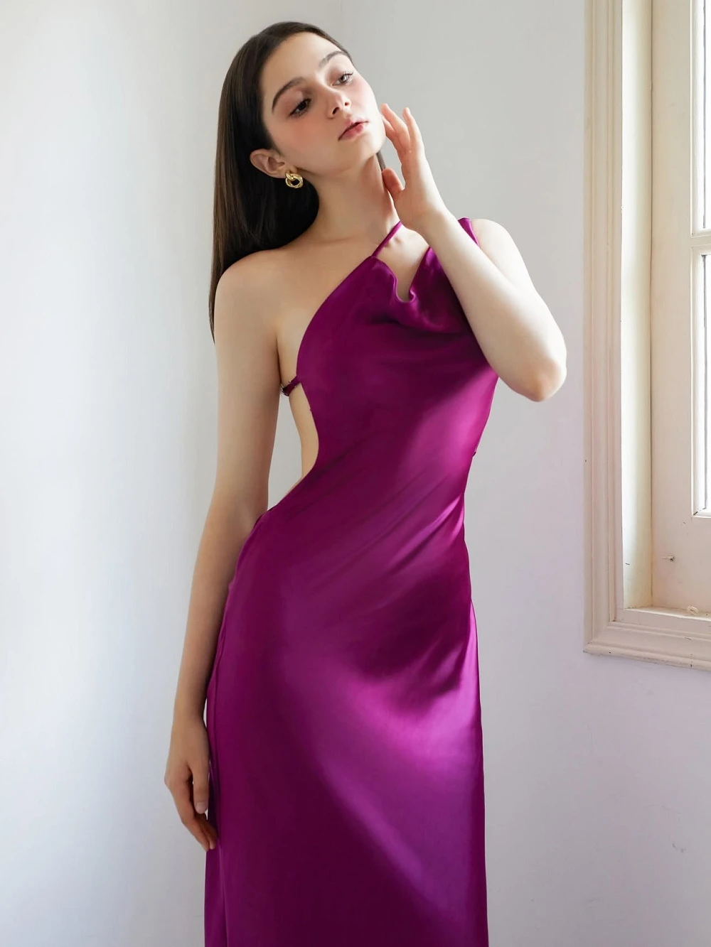 Đầm lụa lệch vai, lưng đổ sâu Vesper Dress – Lụa Là, màu tím mận